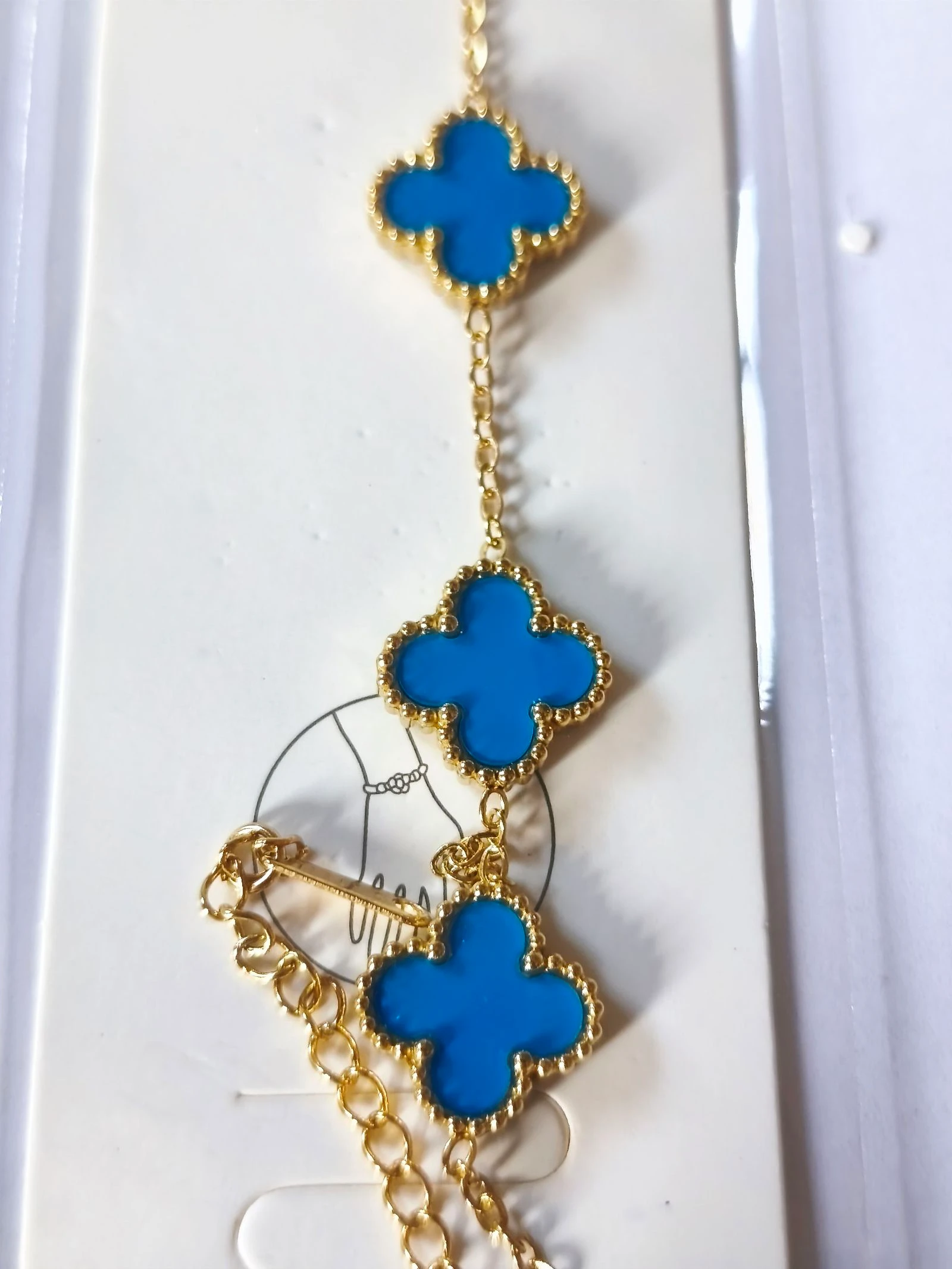 Conjunto de gargantila pulseira e brincos de trevo azul claro com corrente dourada – photo 11